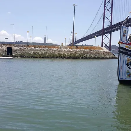 Sealev-boat For Sleeping Botel *